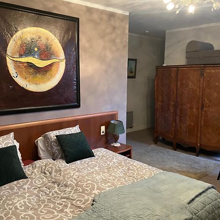 Moon River Chambre D'Hote Сен-Жуньян Екстер'єр фото